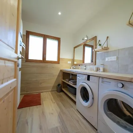 Les Maisons Bois Hébergement de vacances *