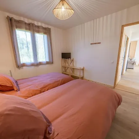 Les Maisons Bois Hébergement de vacances Paisy-Cosdon